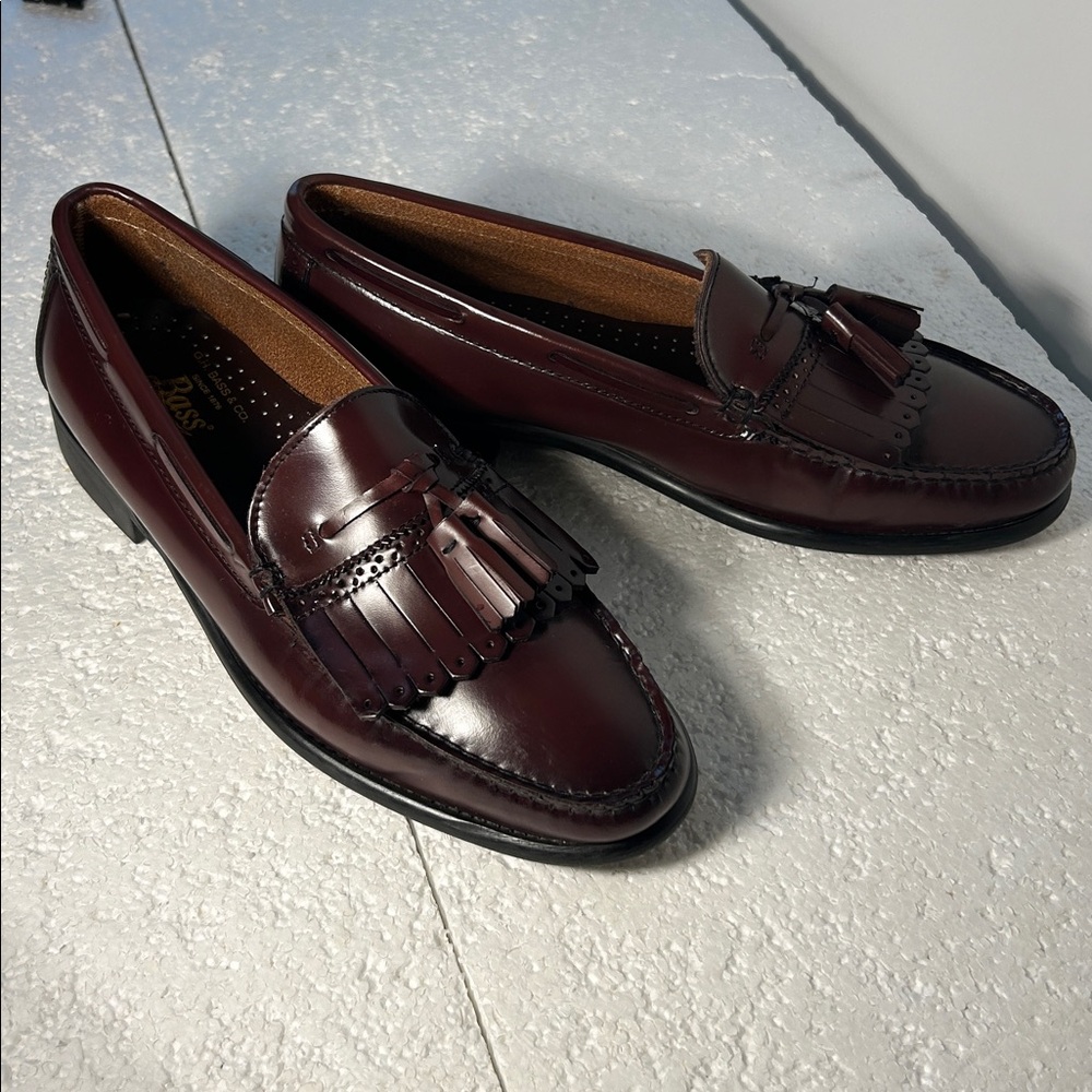 Bass SZ10 Men’s Brown Tassel Kiltie Loafers Office Dress Academia Staple Preppy